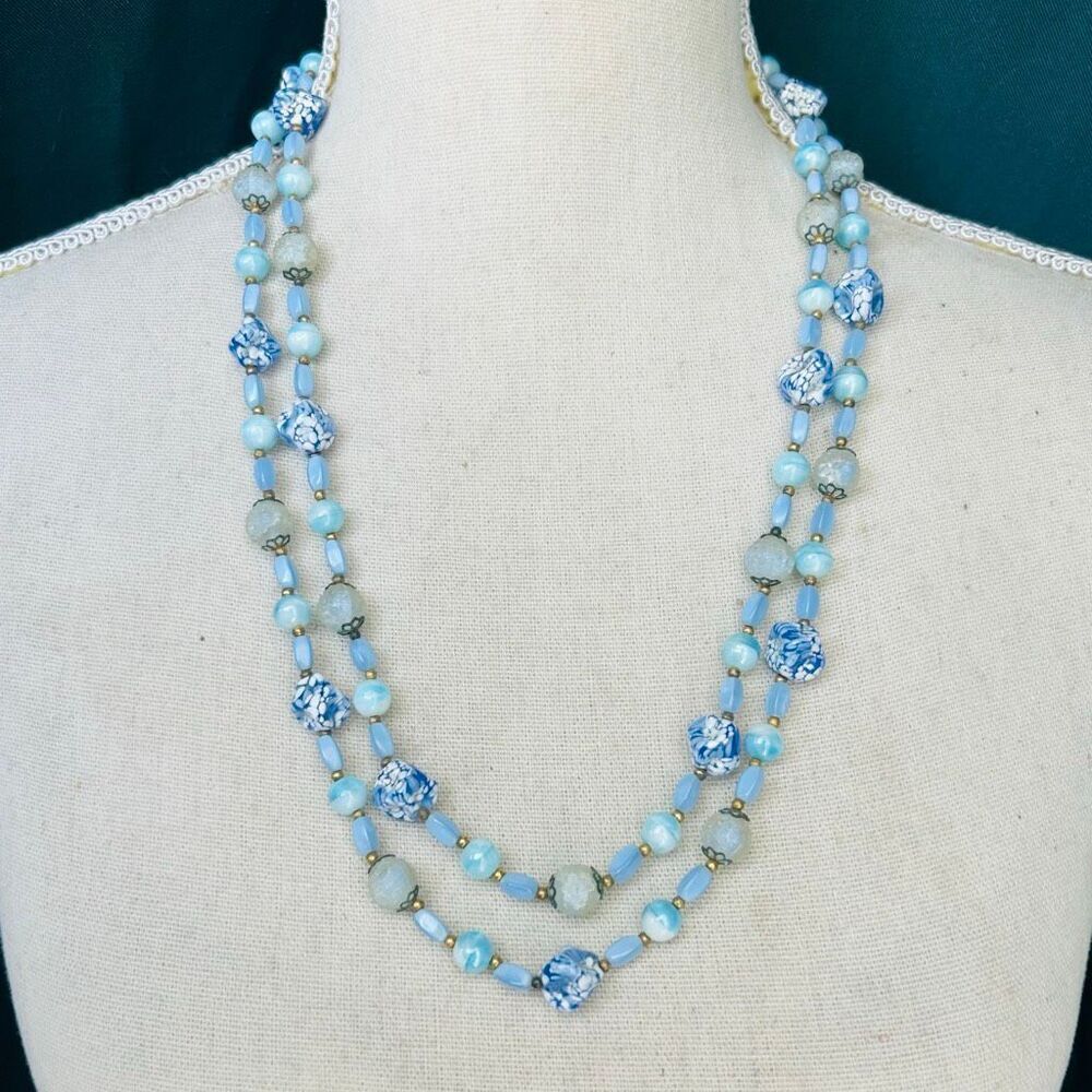 Vintage 50s 60s Blue White Double Strand Beaded Necklace
